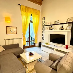 https://casa-stefano.it-tuscanyhotel.com